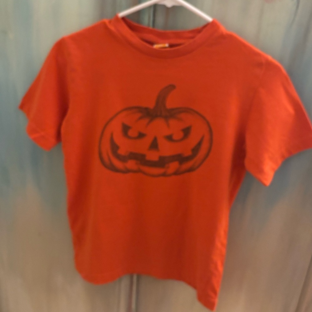 Jack-o-lantern medium orange T-Shirt.
